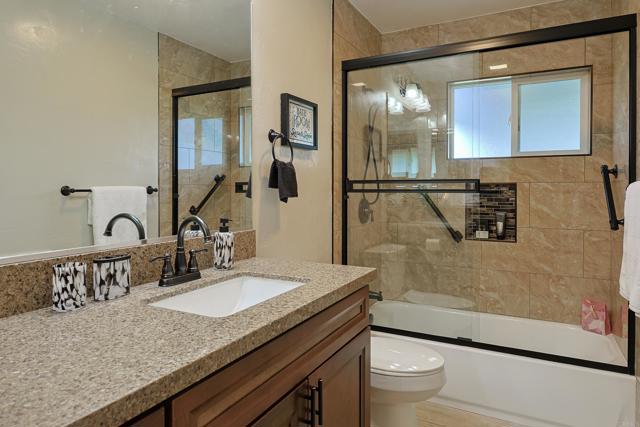 Detail Gallery Image 4 of 68 For 6045 Broadmoor Dr, La Mesa,  CA 91942 - 3 Beds | 1/1 Baths