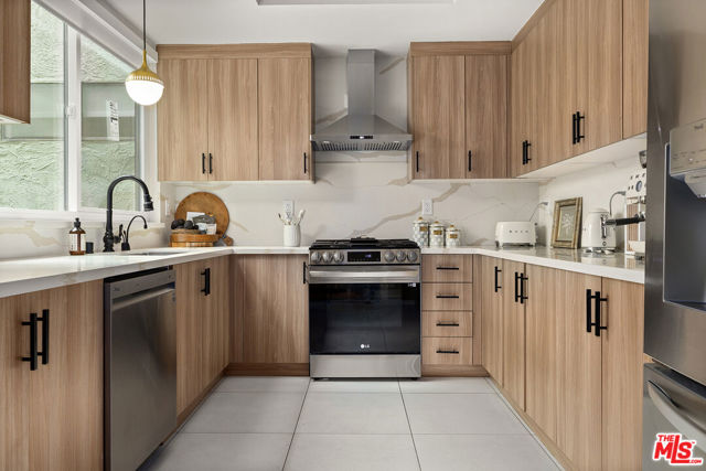 9000 Cynthia Street, West Hollywood CA: https://media.crmls.org/mediaz/d618173b-8846-4178-9396-f3070040954e.jpg