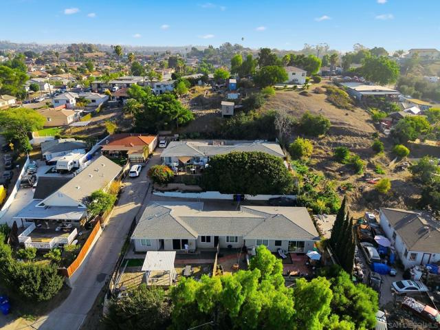 6431 37 Madrone Ave, San Diego CA: https://media.crmls.org/mediaz/d6190147-90f4-49b3-975e-fd1a96a7c82a.jpg