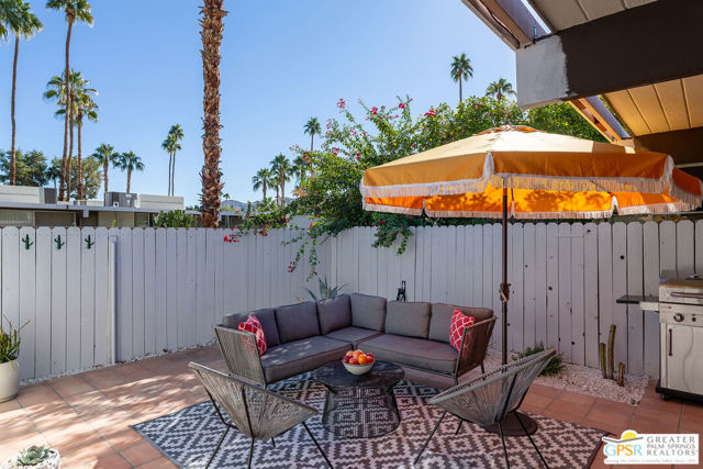 1111 E Palm Canyon Drive, Palm Springs CA: https://media.crmls.org/mediaz/d6193840-a8b3-40cf-ac29-c749eeadf4d5.jpg