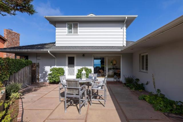 847 Ocean View Boulevard, Pacific Grove CA: https://media.crmls.org/mediaz/d619db9a-5200-4026-878d-7e4b353791c4.jpg