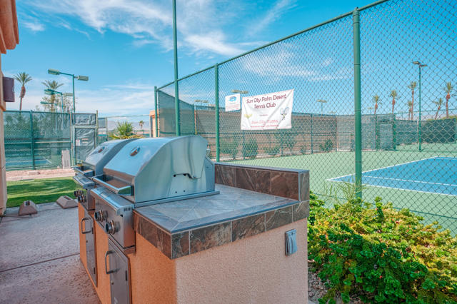 37395 Purple Shadow Road, Palm Desert CA: https://media.crmls.org/mediaz/d61aa9e2-3212-41a4-b691-d37e8d53ec08.jpg