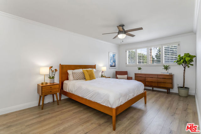428 Hill Street, Santa Monica CA: https://media.crmls.org/mediaz/d61ae896-a901-4dc1-87b1-2d0ff124a8a1.jpg