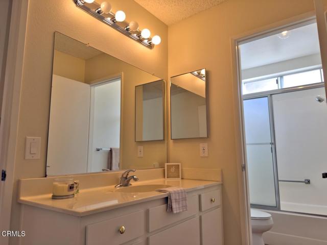 24121 Village 24, Camarillo CA: https://media.crmls.org/mediaz/d61b2555-4f4b-4252-8fe8-d0700912b3d7.jpg