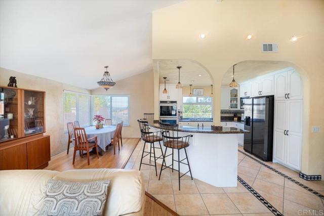 Detail Gallery Image 7 of 55 For 9068 Ellingham St, San Diego,  CA 92129 - 4 Beds | 3 Baths