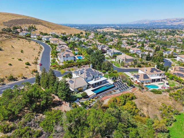 5142 Eastbourne Drive, San Jose CA: https://media.crmls.org/mediaz/d61b65a9-ad5b-42b9-956d-4e58ed853a83.jpg