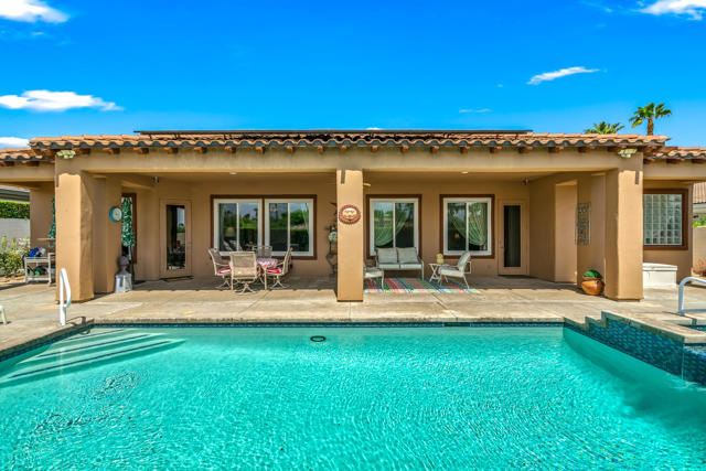 17 Corte Del Sol, Rancho Mirage CA: https://media.crmls.org/mediaz/d61bf44c-4c03-4b76-a69d-f186407b1f67.jpg