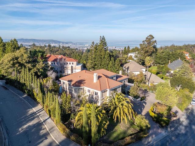 2496 Butternut Drive, Hillsborough CA: https://media.crmls.org/mediaz/d61c90ee-604c-4a52-af8a-640609349e03.jpg