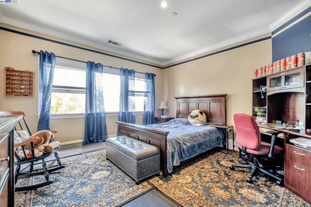 190 Pickering Ave, Fremont CA: https://media.crmls.org/mediaz/d61cfc25-6f00-4774-82a3-40ae5d8e4f8b.jpg