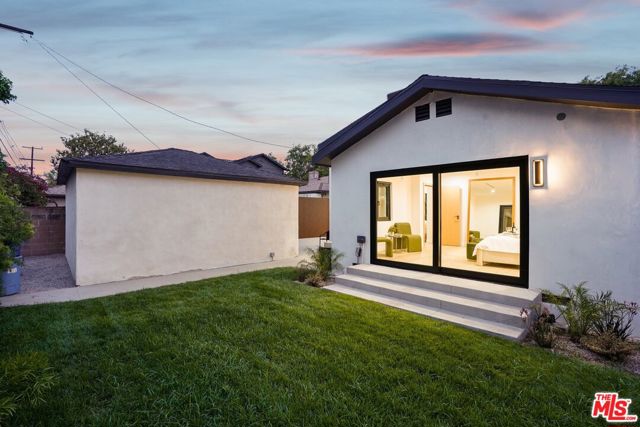 4254 Motor Avenue, Culver City CA: https://media.crmls.org/mediaz/d61d1bf0-300a-4a8c-ae4f-c3bf55d9cc30.jpg