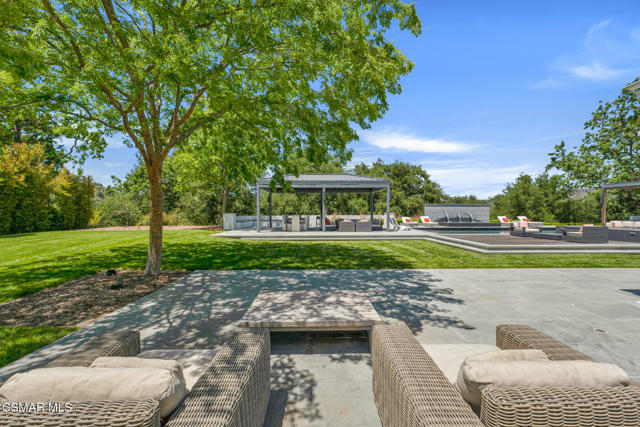 2259 Melford Court, Westlake Village CA: https://media.crmls.org/mediaz/d61e0629-25b9-4e97-816c-2a91b6bfbed8.jpg