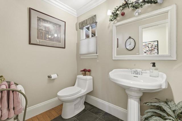 1524 Zutano Lane, Fallbrook CA: https://media.crmls.org/mediaz/d61ed589-82c3-4131-bef4-a7817f0f398d.jpg