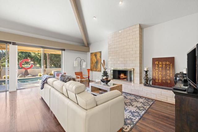 267 Kavenish W Drive, Rancho Mirage CA: https://media.crmls.org/mediaz/d61f044d-fccf-4156-9d31-ead7ea996c12.jpg