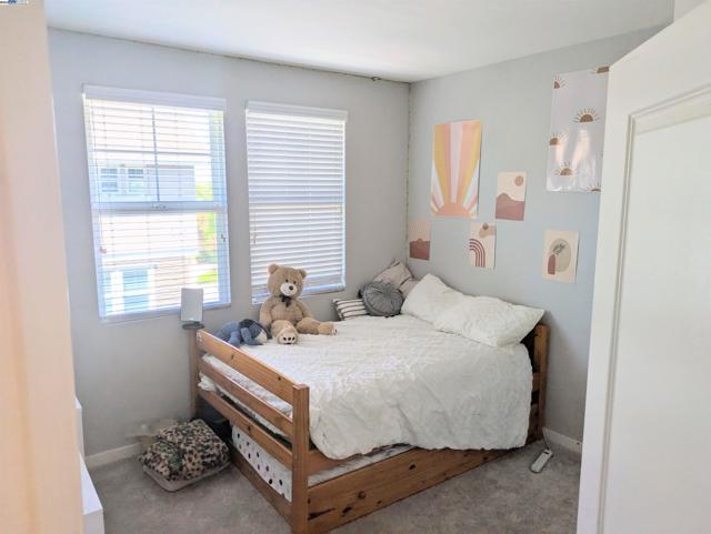 1948 Railroad Ave, Livermore CA: https://media.crmls.org/mediaz/d61f9972-974e-488c-9811-2285703dcbd0.jpg