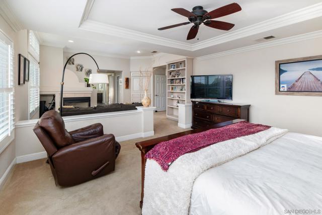 5255 Greenwillow Ln, San Diego CA: https://media.crmls.org/mediaz/d61fb9b1-be27-46f7-b298-f286767f4334.jpg