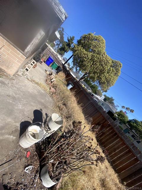 4970 Mable Way, San Diego CA: https://media.crmls.org/mediaz/d61feb75-221b-40a7-9640-79990db1736c.jpg