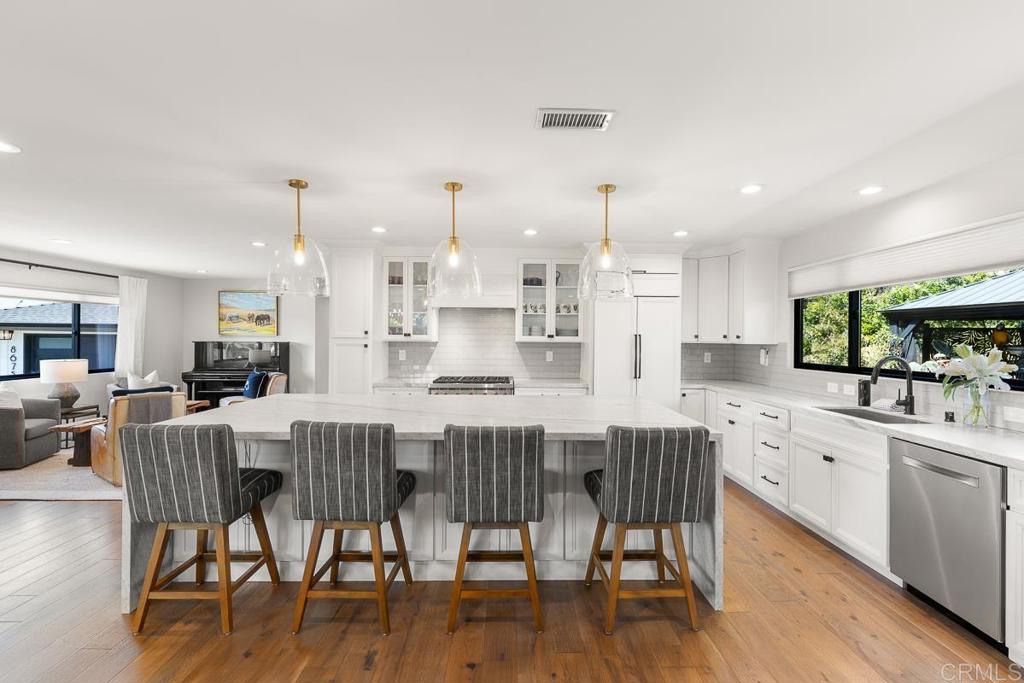 8675 Glenwick Lane - photo 9