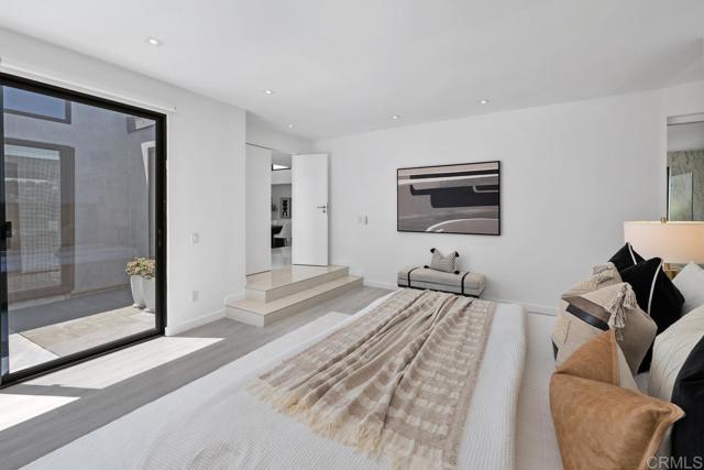 6544 Caminito Northland, La Jolla CA: https://media.crmls.org/mediaz/d620a655-f97b-4cda-ae02-04b56e98dfcf.jpg