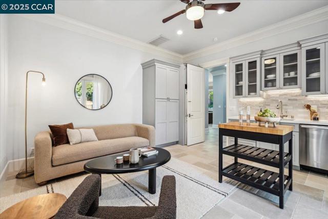1291 Clover Ln, Walnut Creek CA: https://media.crmls.org/mediaz/d620dd3d-ce1f-4401-ba32-07f7e3004edb.jpg