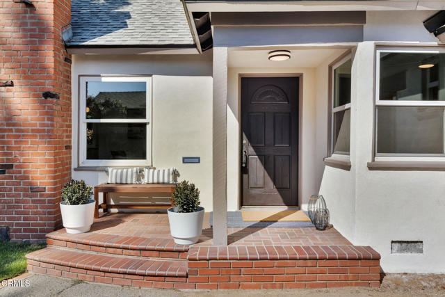410 W Spazier Avenue, Burbank CA: https://media.crmls.org/mediaz/d620de0b-5e84-4467-8a5d-1f6261a9bbb3.jpg