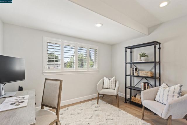 273 Valle Vista Dr, Danville CA: https://media.crmls.org/mediaz/d62138ab-b38b-4752-8a52-7abeb3f52e56.jpg