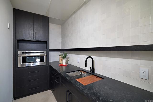 537 N Granados Avenue, Solana Beach CA: https://media.crmls.org/mediaz/d62152b5-015e-4f3f-9a40-e0fc7caa0488.jpg