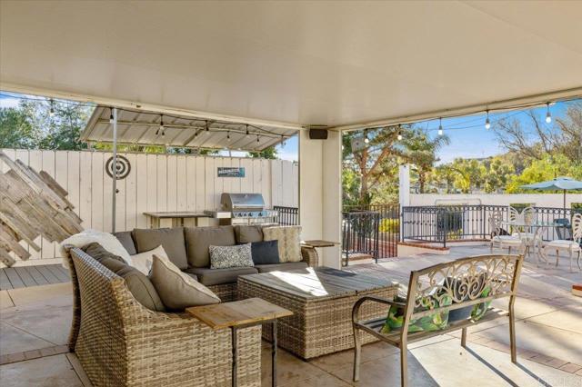 1971 Bernardo Avenue, Escondido CA: https://media.crmls.org/mediaz/d621aa00-3171-4a32-9d54-49b898ad85ef.jpg