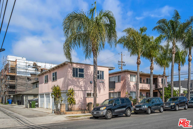 11887 Jefferson Boulevard, Los Angeles CA: https://media.crmls.org/mediaz/d621c8f7-92ff-4a45-9cfe-c68fa422aedb.jpg
