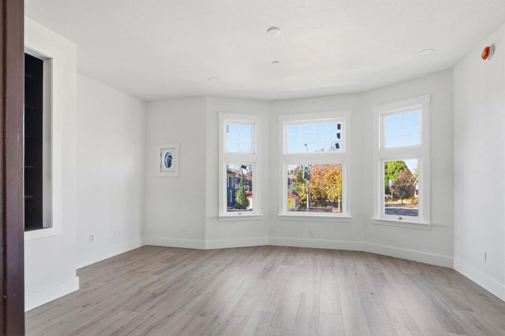 140 E Reed Street #4