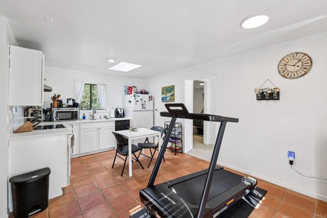 Detail Gallery Image 25 of 73 For 1761 Winterwarm Dr, Fallbrook,  CA 92028 - 5 Beds | 3 Baths