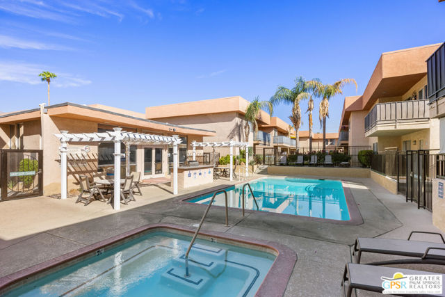 400 N Sunrise Way, Palm Springs CA: https://media.crmls.org/mediaz/d6231f42-cb33-4547-a4f8-86280d6e7549.jpg