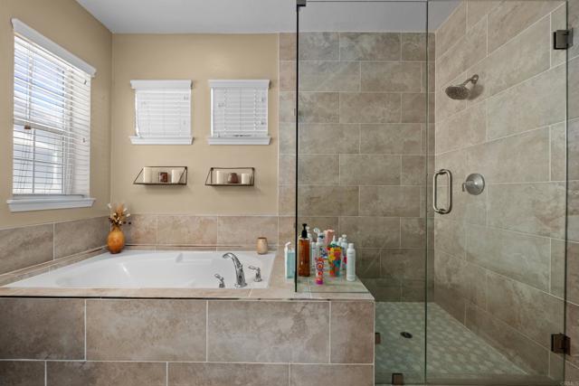 32113 Sycamore Ct, Temecula CA: https://media.crmls.org/mediaz/d623360c-b062-4730-a82d-70c97e4957f4.jpg