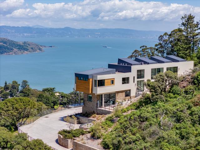 3 Wolfback Ridge Road, Sausalito CA: https://media.crmls.org/mediaz/d6247f7d-4d60-47c0-8c6d-d0be977d8761.jpg