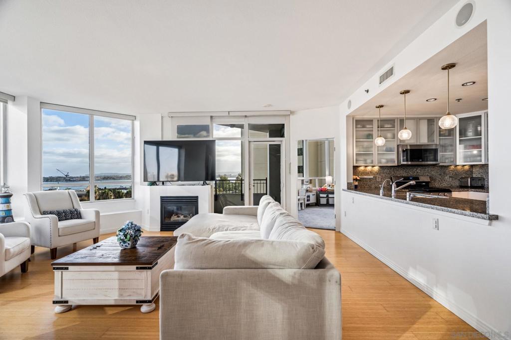 700 Harbor Dr - photo 4