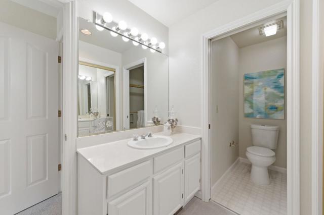 1040 Continentals Way, Belmont CA: https://media.crmls.org/mediaz/d6289850-2252-45de-8b3c-7f2f0f969a28.jpg