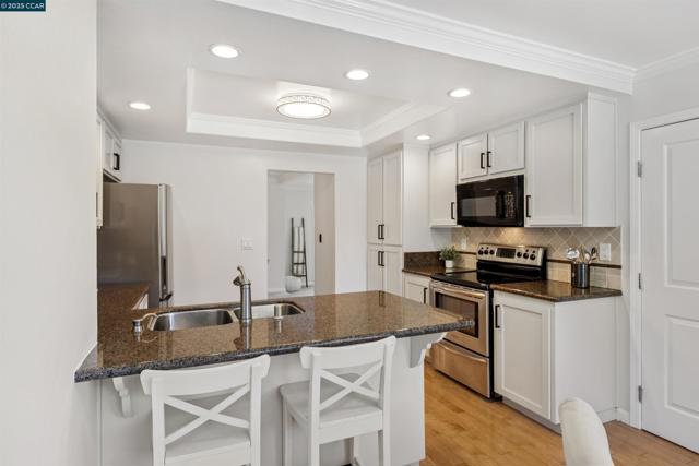 4697 Canary Dr, Pleasanton CA: https://media.crmls.org/mediaz/d628a558-58f2-439b-a665-46797b455cd4.jpg