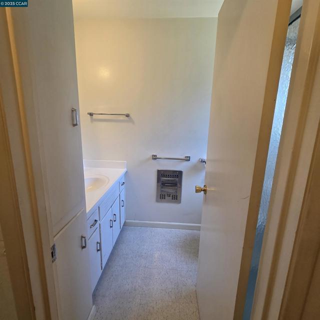 2771 Cornelius Dr, San Pablo CA: https://media.crmls.org/mediaz/d628d421-b88d-443d-ad8d-b9a58dcf9438.jpg