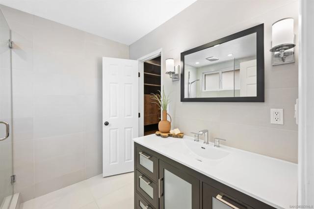 Image 10 of 33 For 10793 Via Cimborio Cir