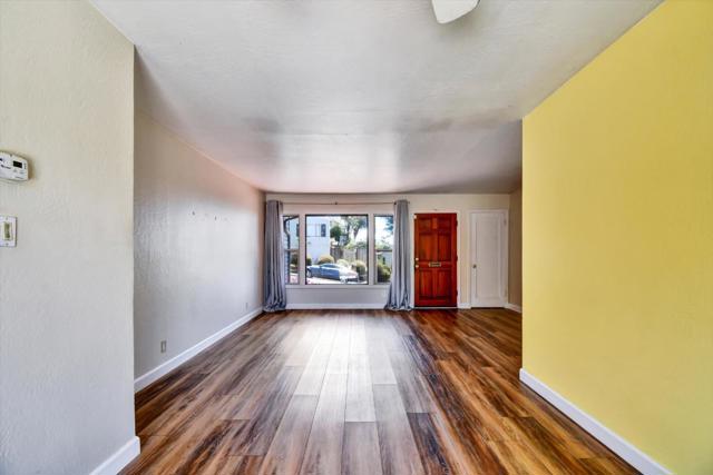 331 Manor Drive, Pacifica CA: https://media.crmls.org/mediaz/d629080c-42d3-443b-880d-5a13a587be6c.jpg