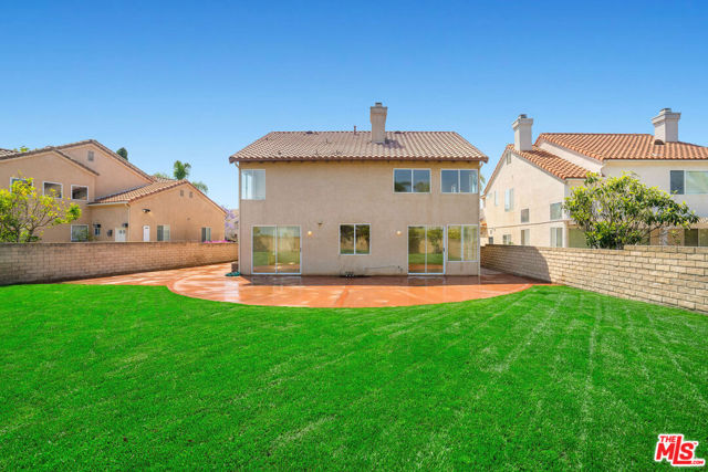 6615 Kentwood Bluffs Drive, Los Angeles CA: https://media.crmls.org/mediaz/d62915f3-f7c7-49bd-82e6-ca768f457e09.jpg