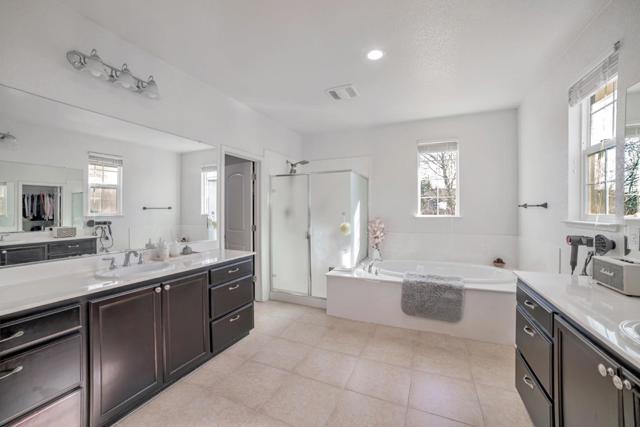 711 W Glendora Avenue, Mountain House CA: https://media.crmls.org/mediaz/d6291971-e6b5-4893-b2d7-c292d26cdf85.jpg