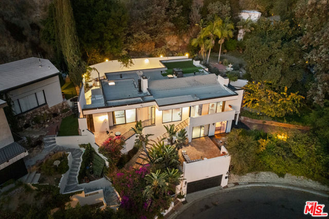 1790 Viewmont Drive, Los Angeles CA: https://media.crmls.org/mediaz/d629c7ac-8449-4492-90fa-2ef7afc2d340.jpg