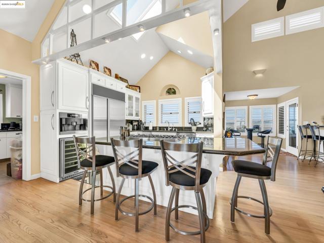 17035 TERMINOUS RD, Isleton CA: https://media.crmls.org/mediaz/d62a858d-5c6d-4848-a39b-6ee72c58044b.jpg