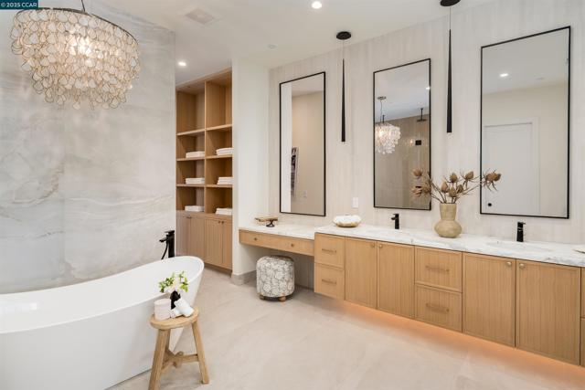 238 Cameo Dr, Danville CA: https://media.crmls.org/mediaz/d62af049-b4c3-4c82-b42e-70a5c5296ab3.jpg