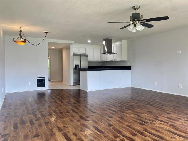 Detail Gallery Image 5 of 19 For 2507 Navarra Dr #202,  Carlsbad,  CA 92009 - 1 Beds | 1 Baths