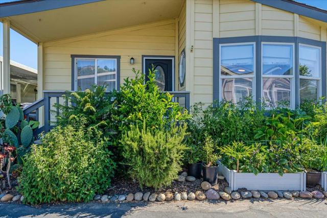 444 Whispering Pines Drive, Scotts Valley CA: https://media.crmls.org/mediaz/d62b5df9-3eb0-4a5c-a0b0-016b35cdacb6.jpg