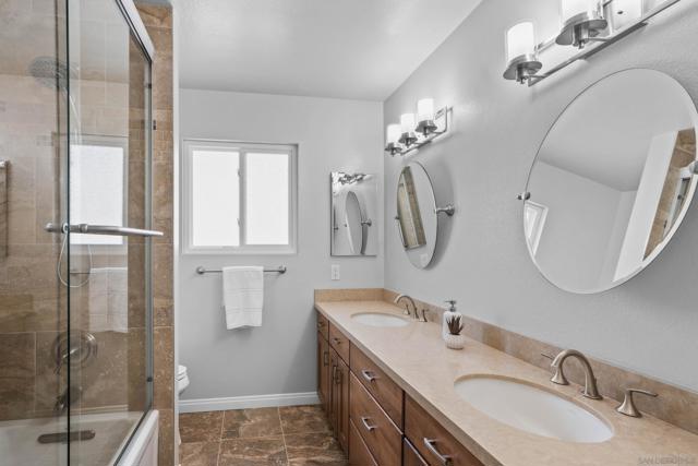 3943 Catamarca Dr, San Diego CA: https://media.crmls.org/mediaz/d62cce44-87a7-4307-9727-be2b96154123.jpg