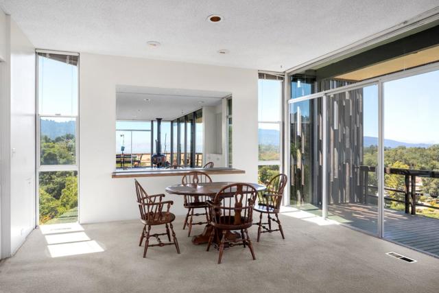 30 Pine Ridge Way, Portola Valley CA: https://media.crmls.org/mediaz/d62d2bd1-ea7c-4c1c-83eb-f5f3579f76e3.jpg