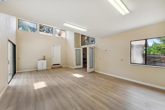 4182 Garatti Court, Pleasanton CA: https://media.crmls.org/mediaz/d62d3965-2bc3-44ab-a8e4-2f18b65f24dc.jpg