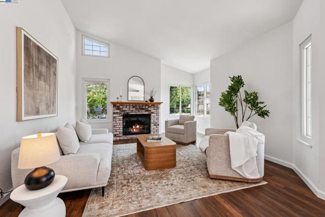 4415 Folsom Dr, Antioch CA: https://media.crmls.org/mediaz/d62dae71-a15f-4b8a-b768-b015ca008730.jpg